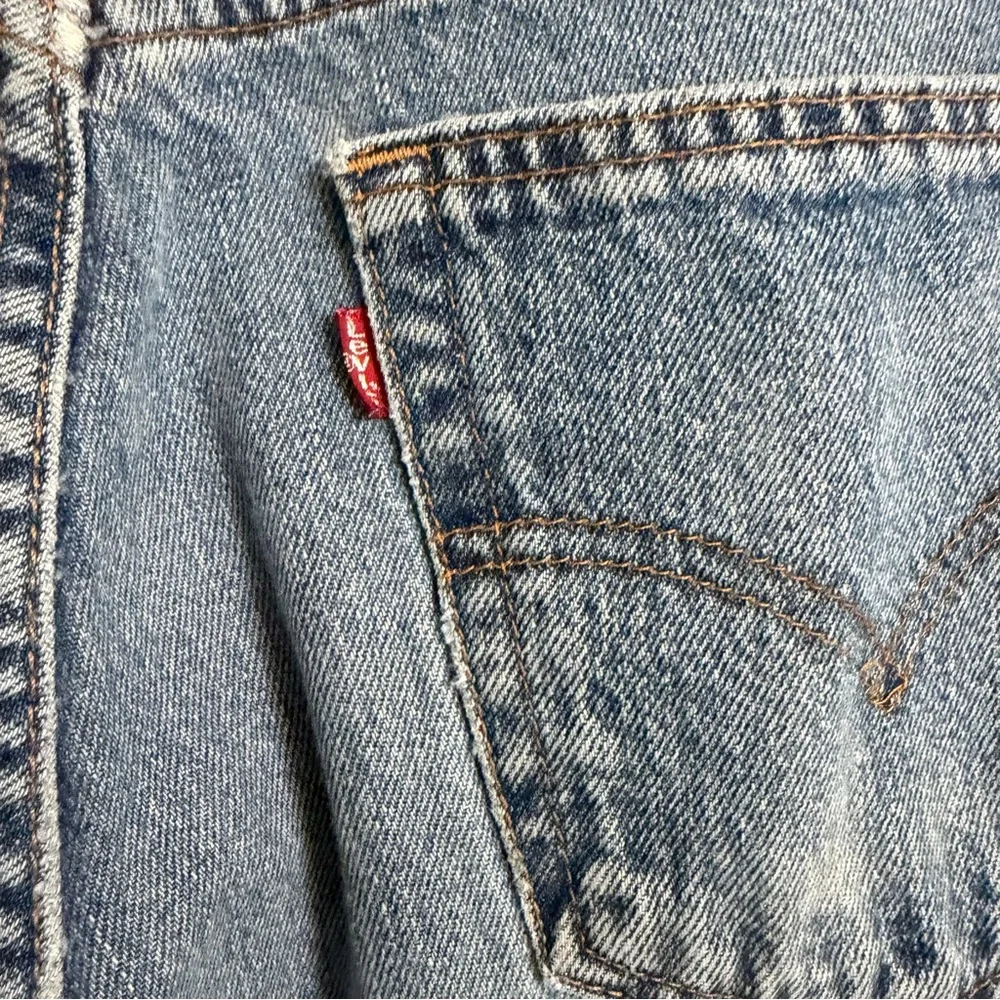 Levi's Y2k 560 Loose Fit Tapered Leg Jeans 34x32 Light Wash  2003 Baggy Denim - Picture 6 of 10